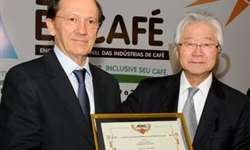 Medalha do Mérito Industrial do Café é concedida ao coordenador do CNC