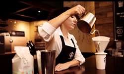 Starbucks dá aula online de como preparar um delicioso café em casa