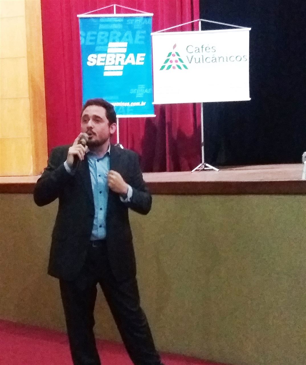 Paulo Henrique Leme falou sobre o desafio dos cafés especiais brasileiros // Foto: Café Editora